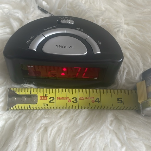 Small Alarm Clock - Picture 9 of 11